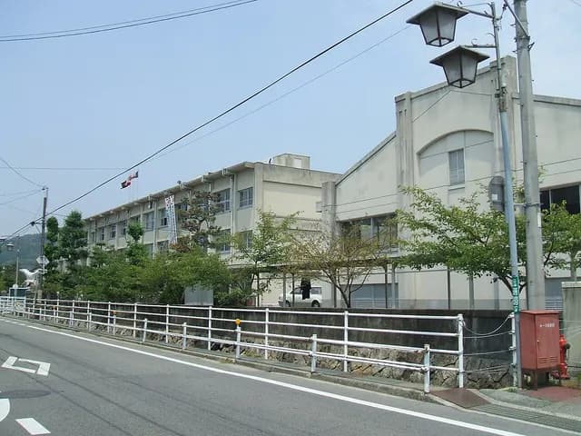 世羅高校の外観