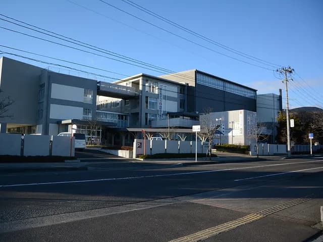 白石高校の外観