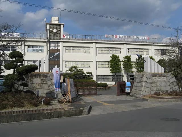 添上高校の外観