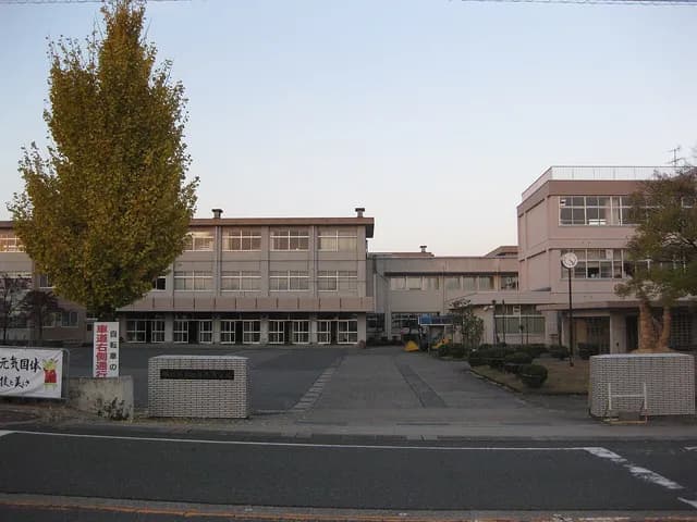 武生高校の外観