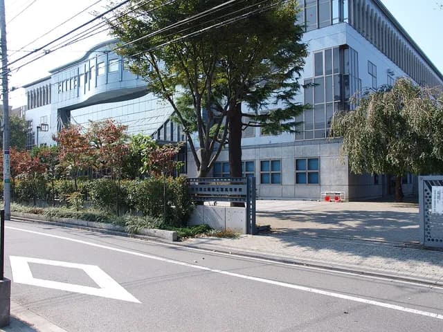 田無工科高校の外観