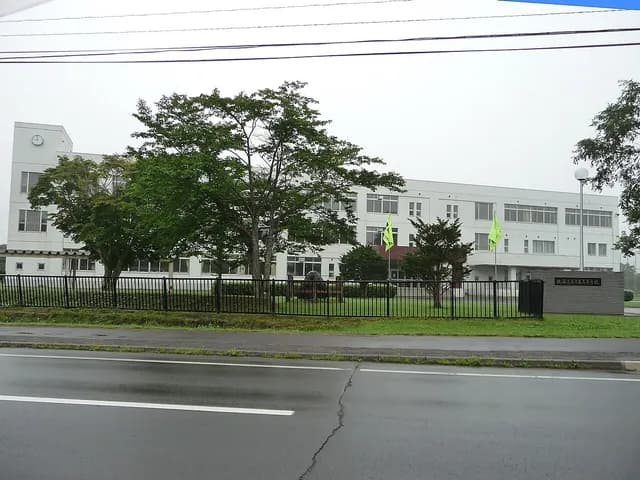 弟子屈高校の外観