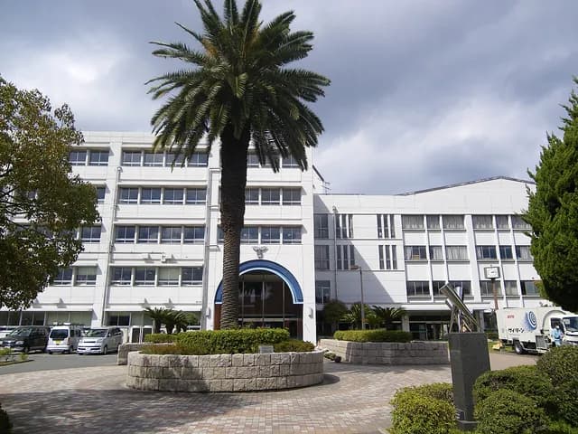 戸畑高校の外観