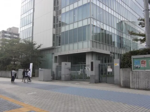 東京科学大学附属科学技術高校の外観
