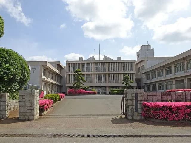 富里高校の外観
