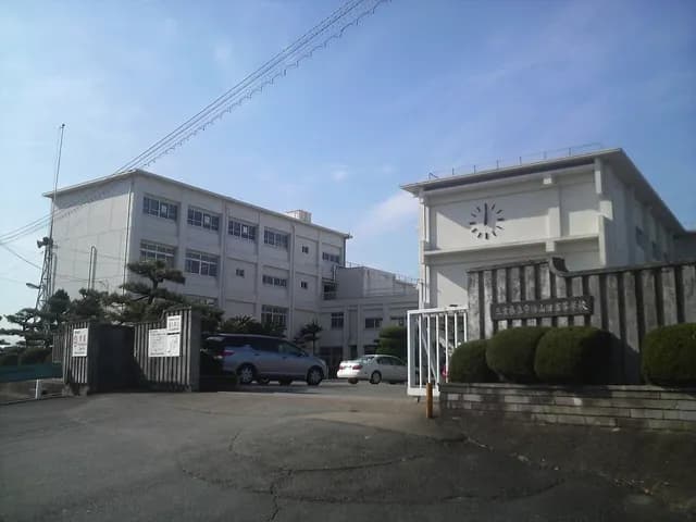 宇治山田高校の外観