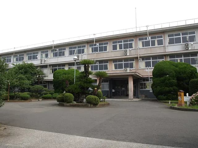 横須賀高校の外観