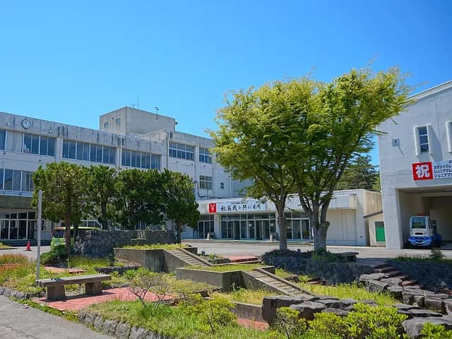 秋田商業高校の外観