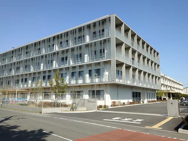 厚木王子高校の外観