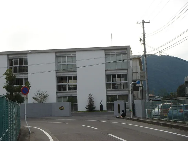 岐阜城北高校の外観