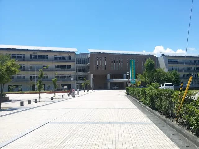 城南高校の外観