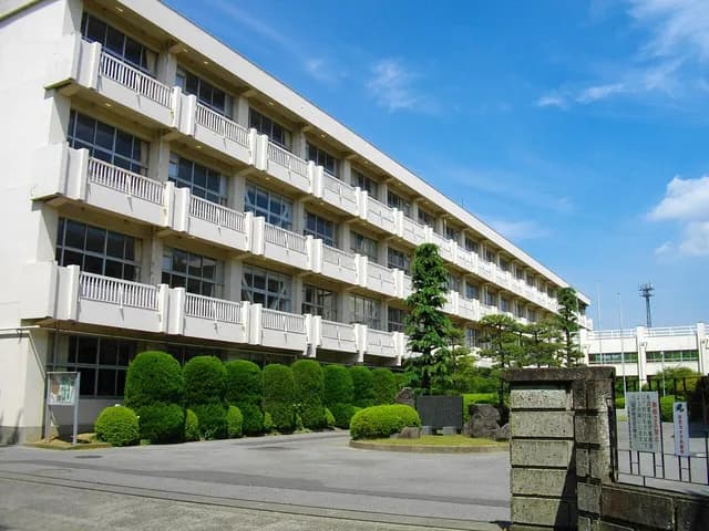 君津高校の外観