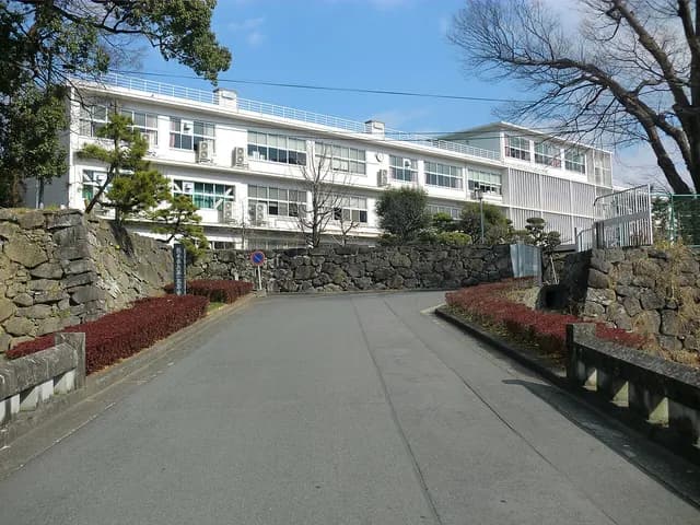 熊本県立第一高校の外観