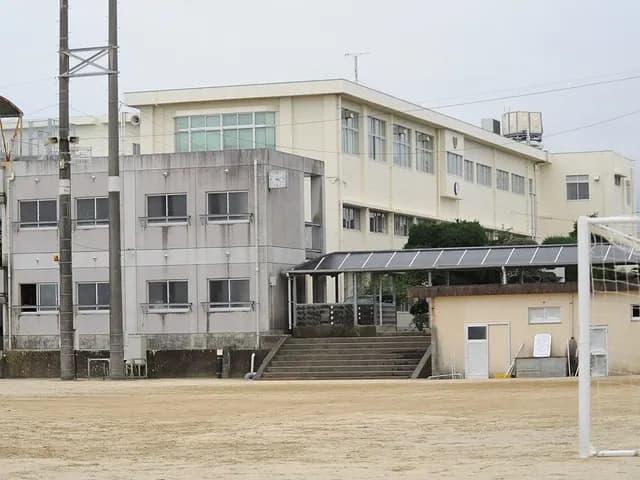 国見高校の外観