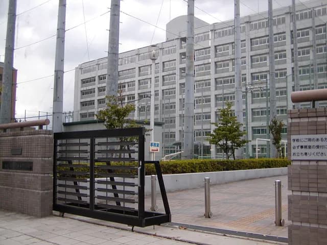 桃谷高校の外観