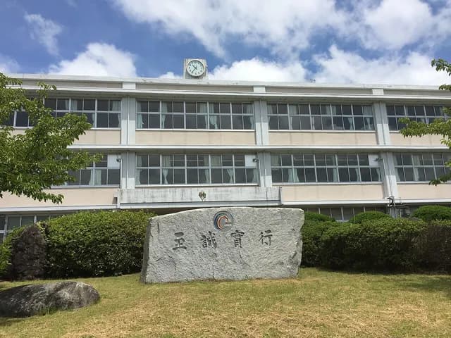小笠高校の外観
