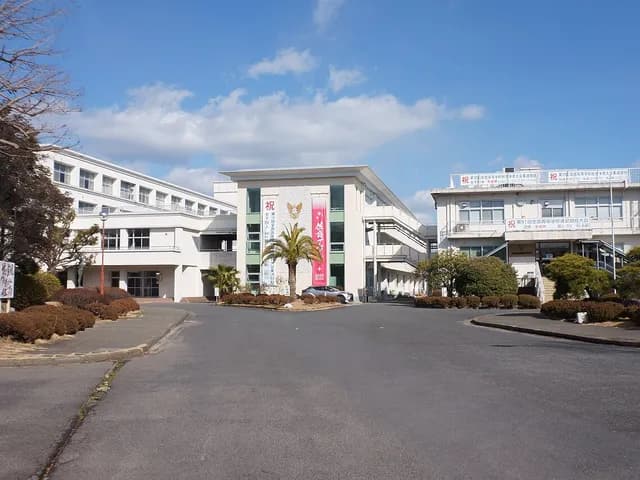 佐賀商業高校の外観