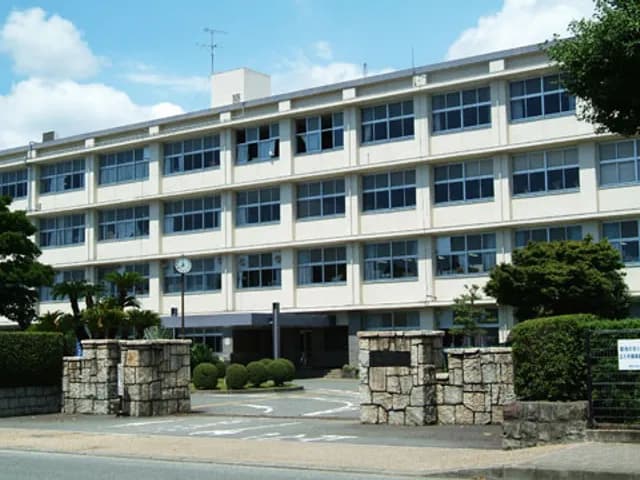 富士高校の外観