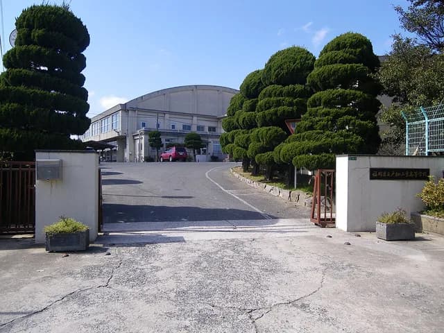 戸畑工業高校の外観