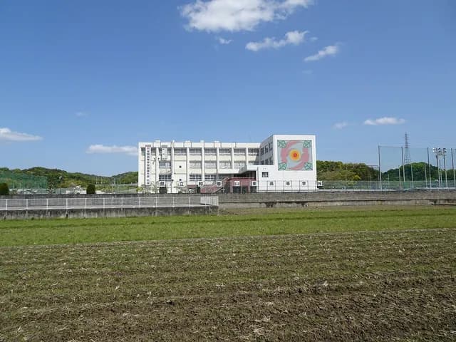 和歌山東高校の外観