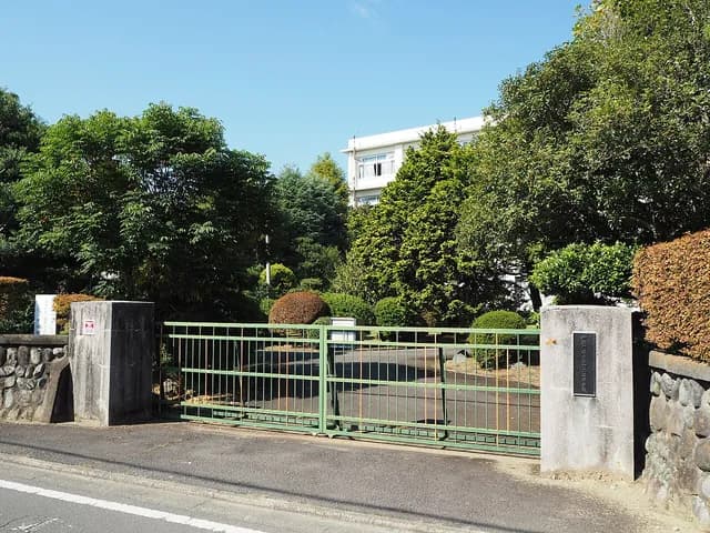 吉田島高校の外観
