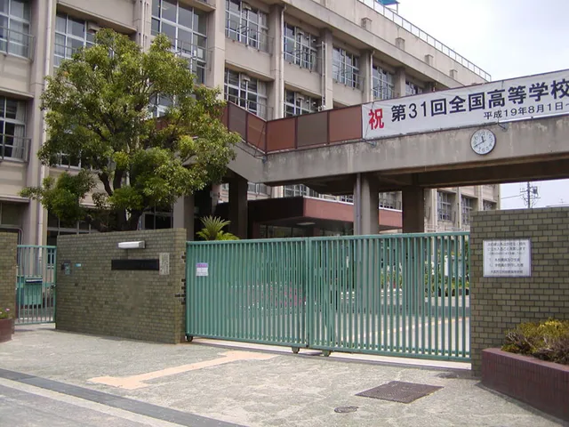 阿倍野高校の外観