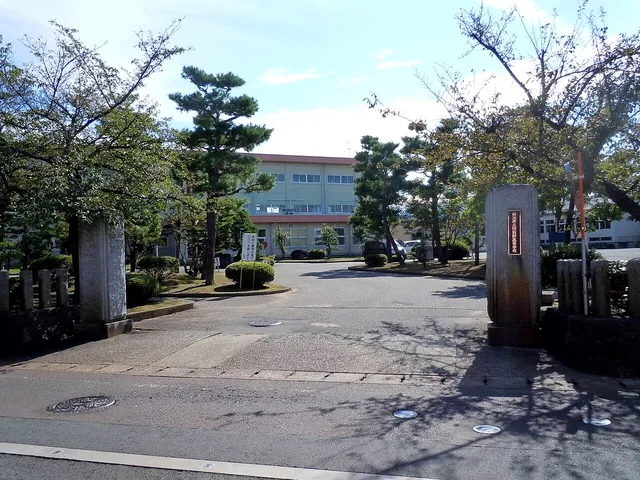 阿賀野高校の外観