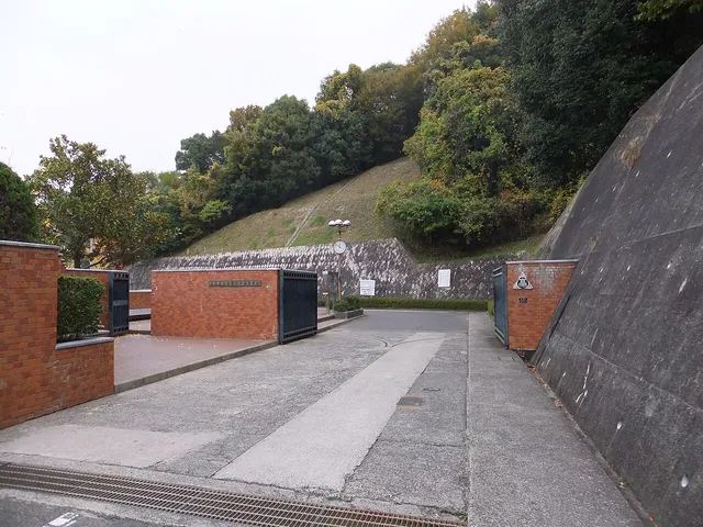 安芸府中高校の外観