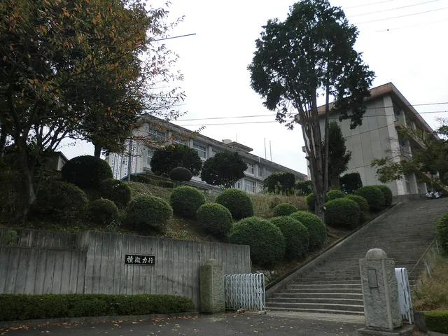 小松高校の外観