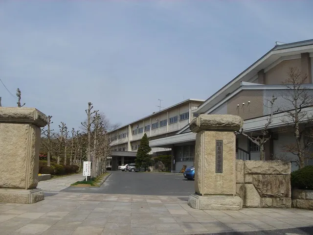 恵那高校の外観