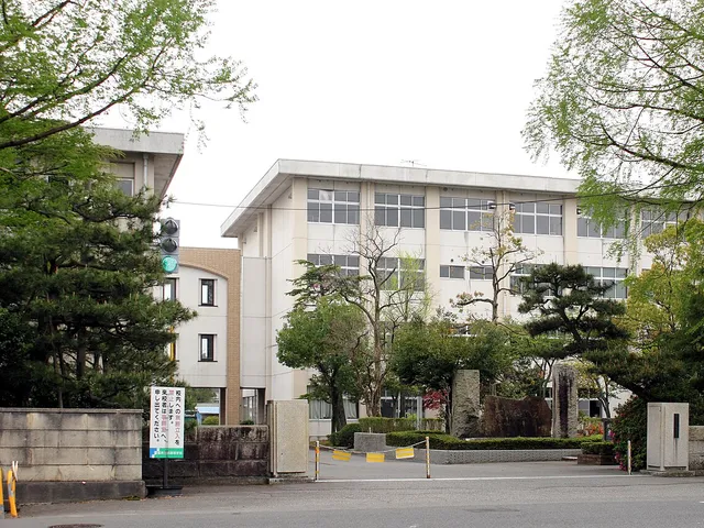 福井農林高校の外観