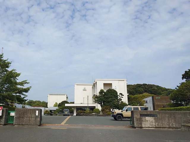 袋井高校の外観