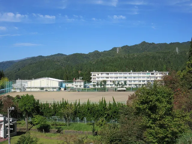 郡上北高校の外観