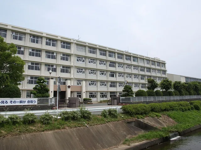 浜北西高校の外観