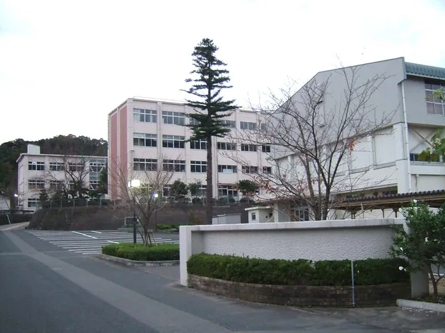 岩美高校の外観
