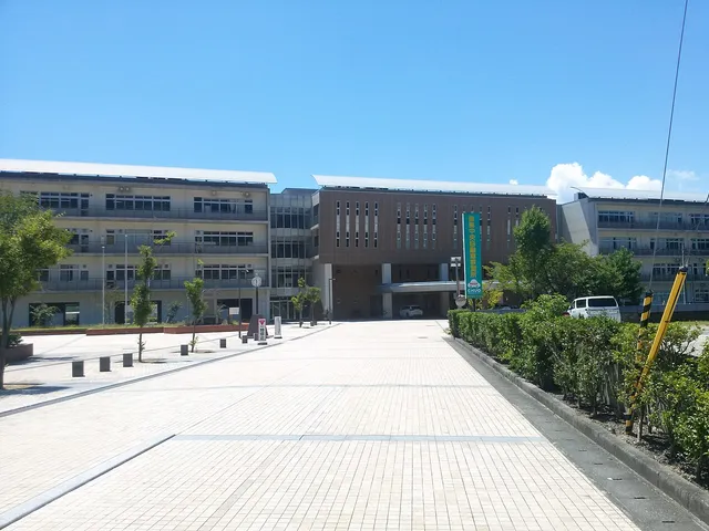 城南高校の外観