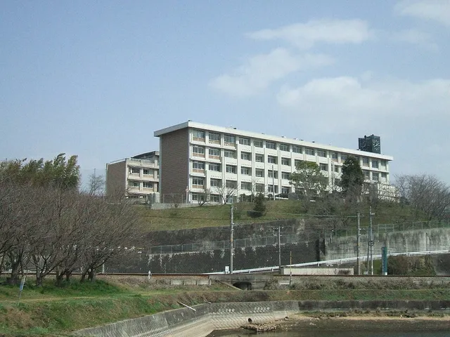 神辺旭高校の外観