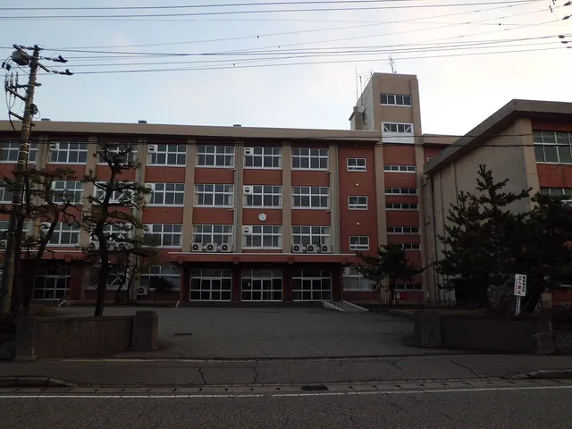 柏崎工業高校の外観