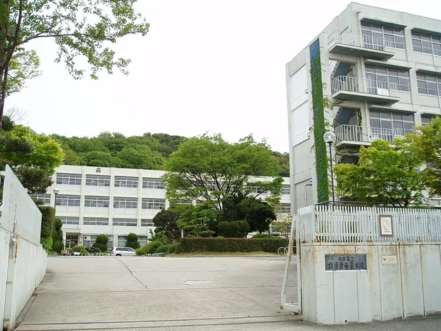 北須磨高校の外観