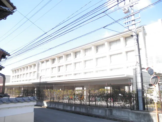 小松島高校の外観