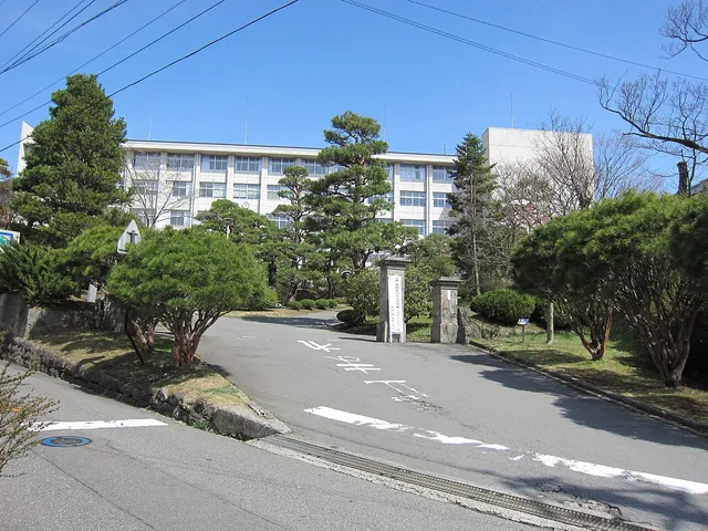 長野西高校の外観