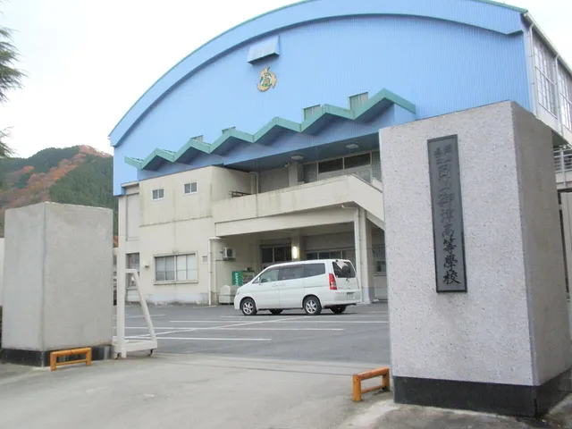 岡山御津高校の外観