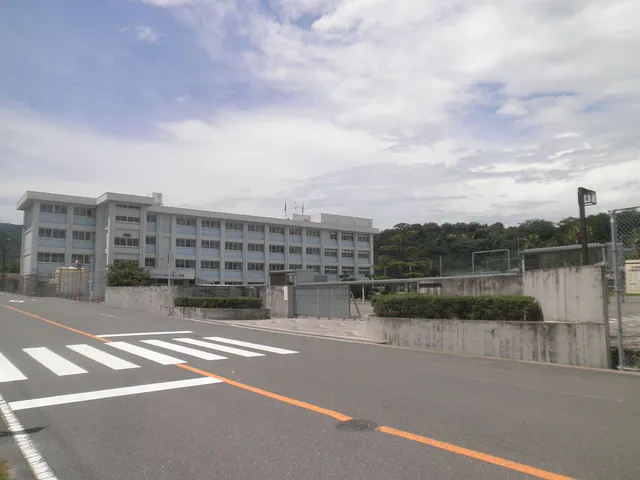 大崎海星高校の外観