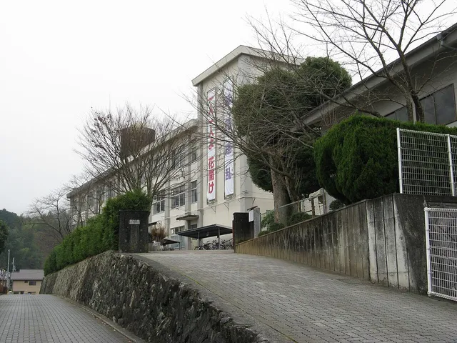 大洲高校肱川分校の外観