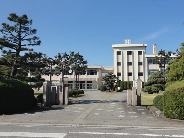桜井高校の外観