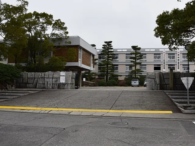 三本松高校の外観