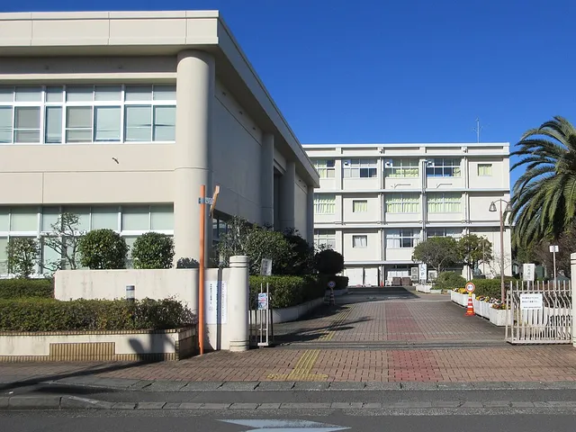 静岡城北高校の外観