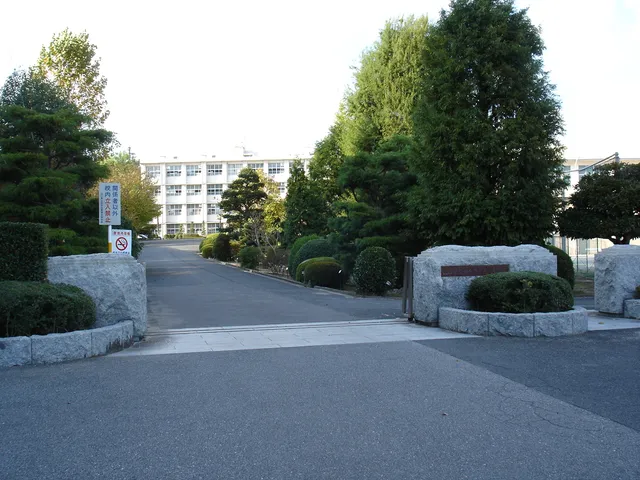 田布施農工高校の外観