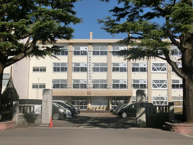 高田農業高校の外観
