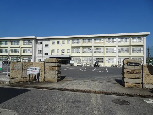玉島高校の外観